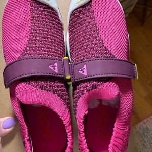 PLAE Kids Sneakers in Electric Fuchsia